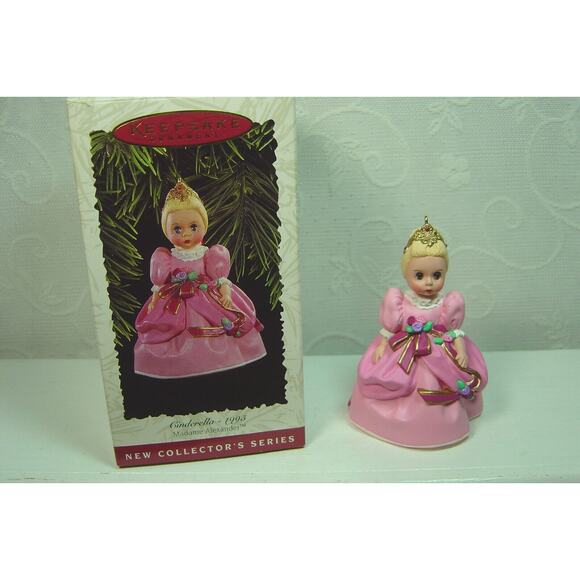 VINTAGE HALLMARK ORNAMENT MADAME ALEXANDER CINDERELLA-1995 - Picture 1 of 6
